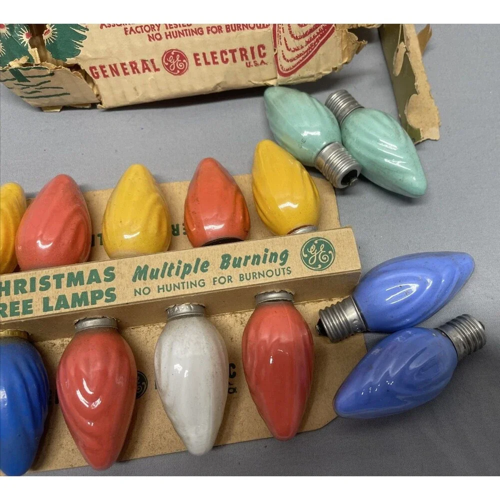 Vintage C9 Christmas Light Bulbs Lot of 26 Bulbs 13 Swirl 13 Smooth Some NIB